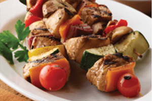 grilled diced chicken kebabs with assorted grilled vegetables