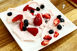 Frozen Yogurt Berry Bark
